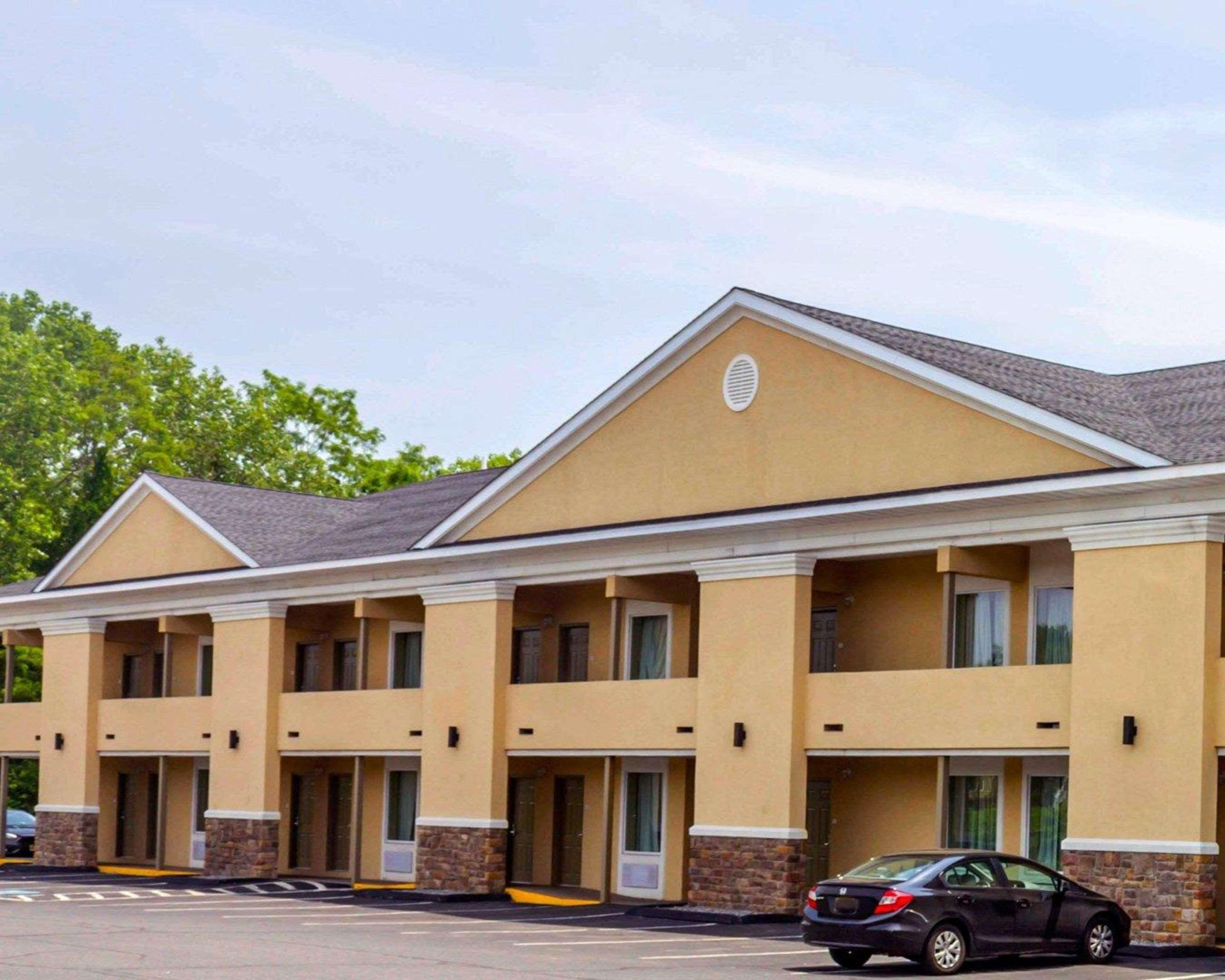 Quality Inn Waterbury Exterior foto